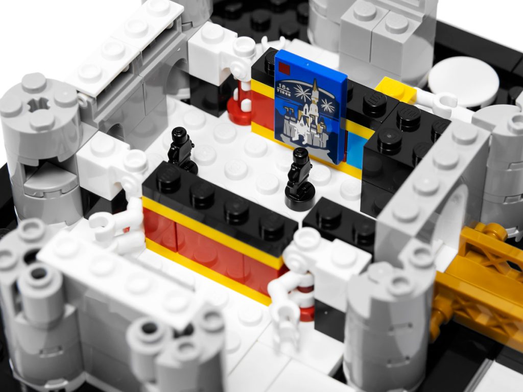 乐高新老款迪士尼城堡,乐高迪士尼100周年城堡展示盒