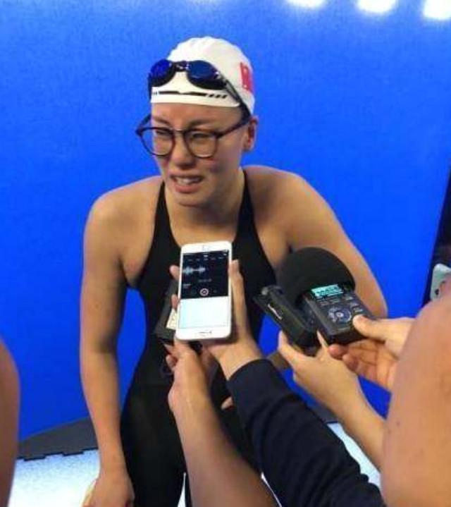 女排痛苦训练,女排姑娘背后的痛