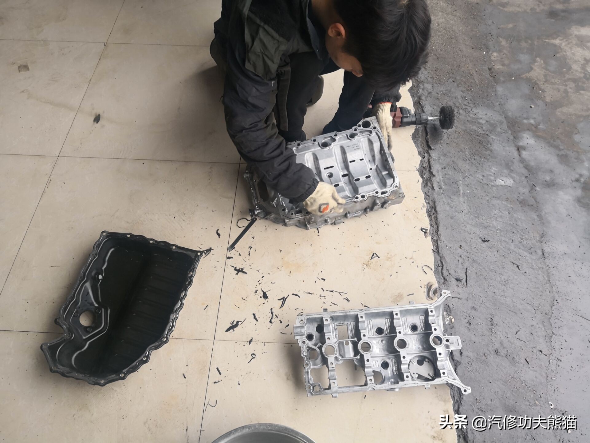 斯柯达昊锐发动机烧机油大修,18款的斯柯达为什么烧机油