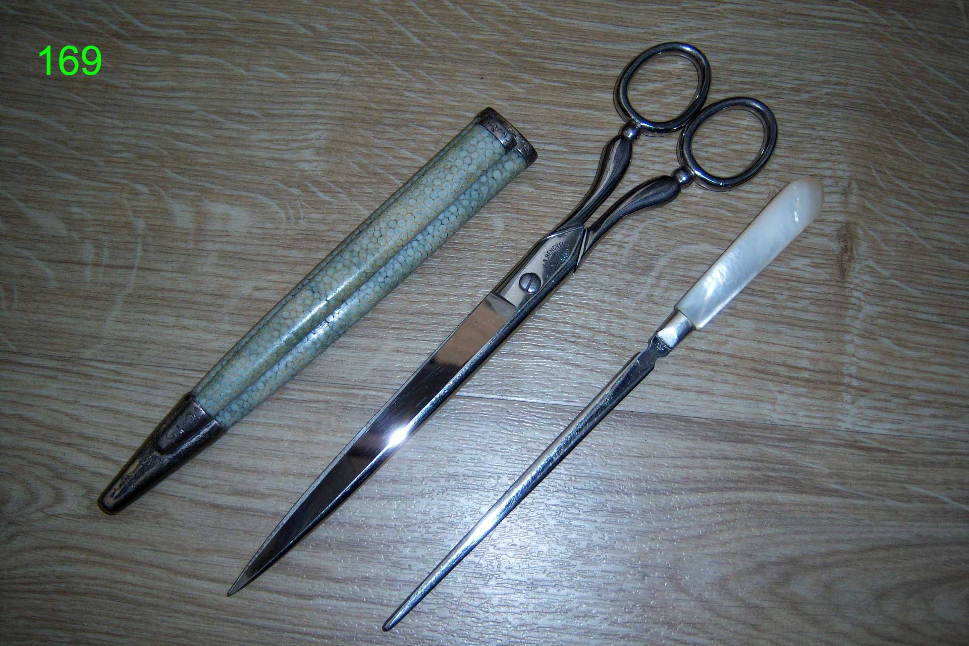 厨房餐桌上的世纪回眸：个人收藏双立人古物目录Season17