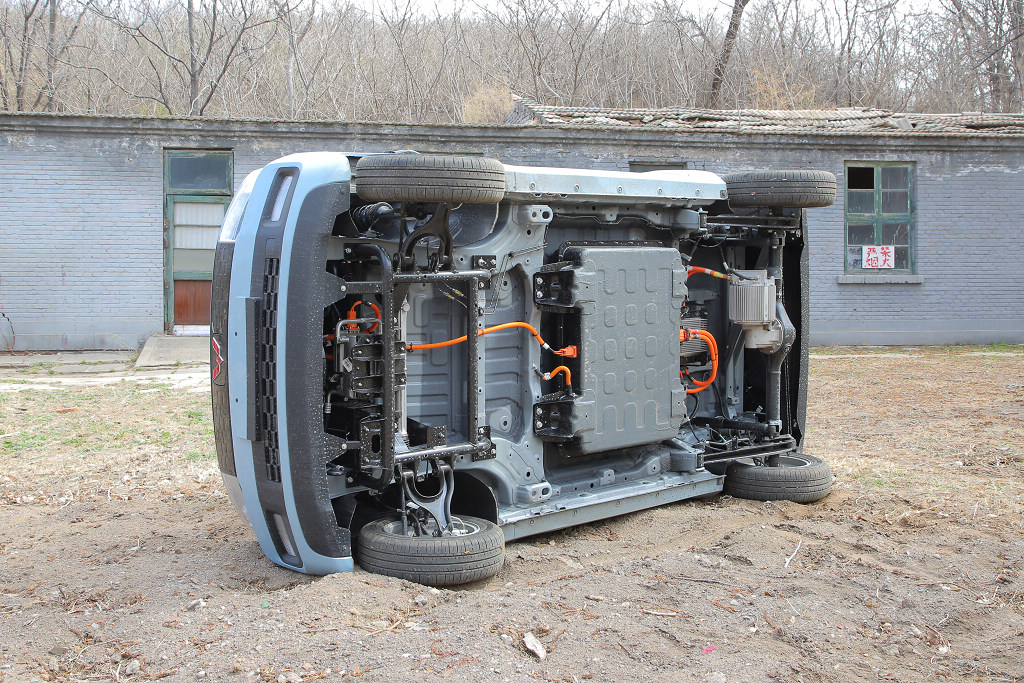 宏光miniev底盘,五菱宏光miniev升高底盘