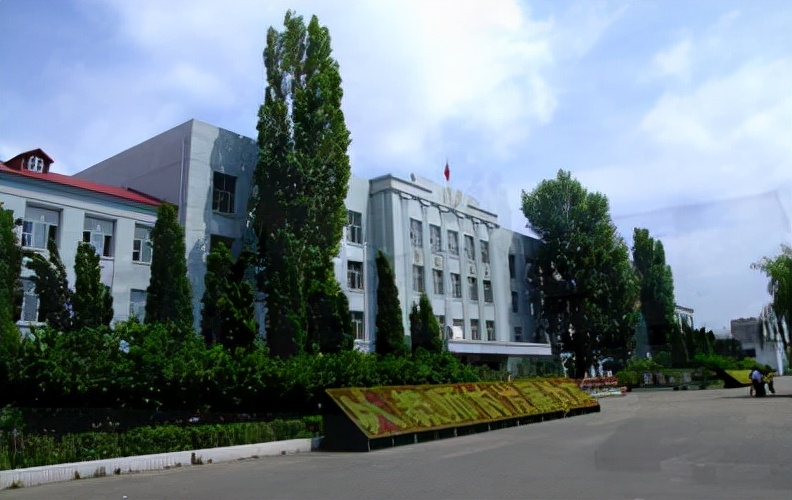 哈尔滨市最美的中学,洗尽铅华芳华依旧