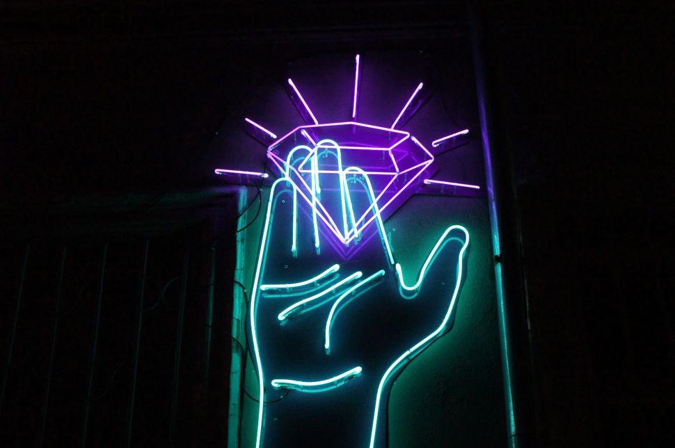 钻石投资理财靠谱吗,钻石投资最大的骗局