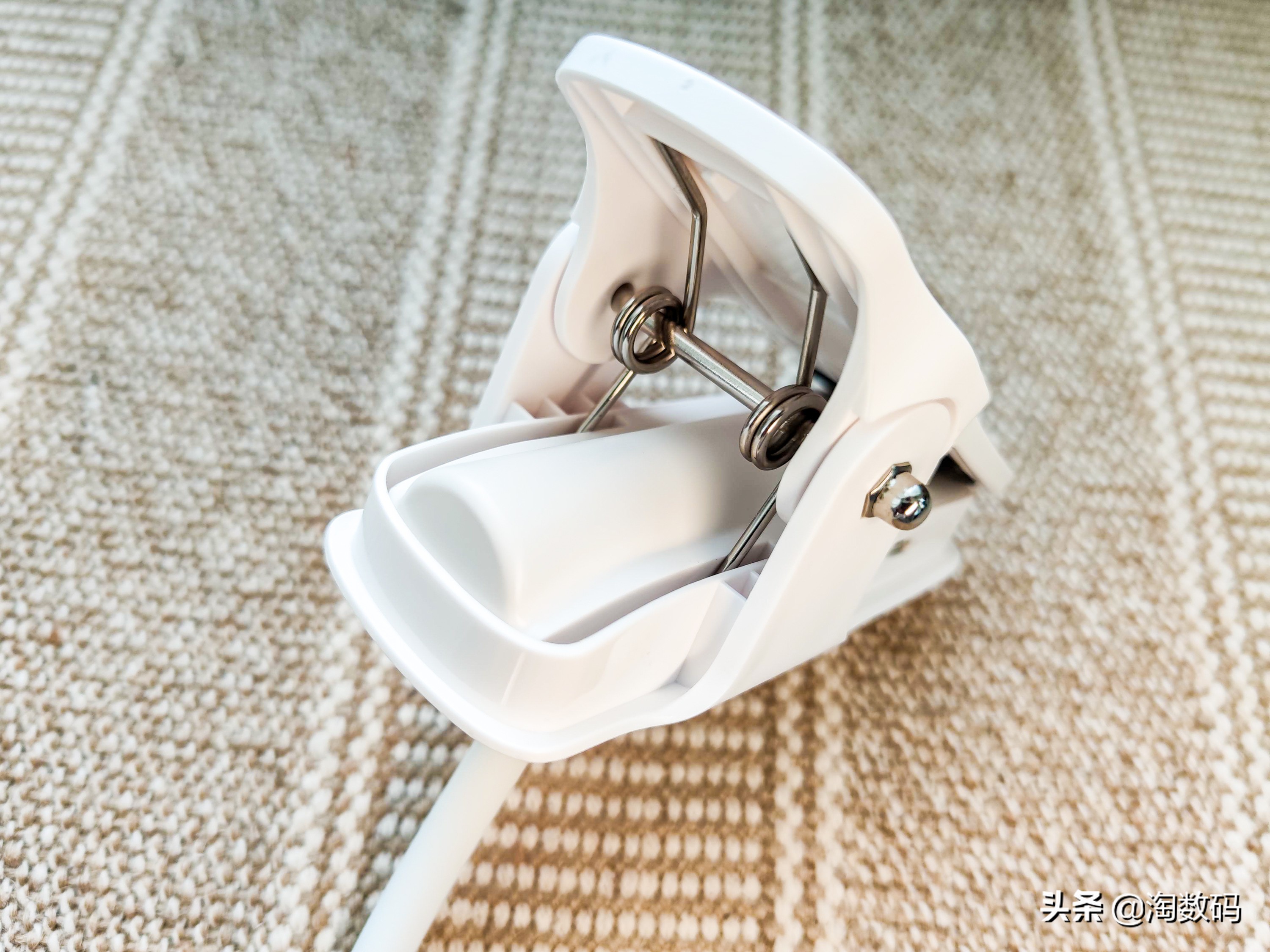 ￥9块9的德国LED充电台灯？105年欧司朗血统能否传承，开箱晒个单