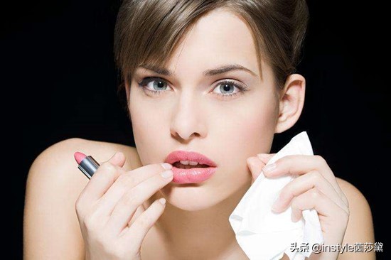 怎么卸唇上的口红,吃饭之前如何卸掉口红