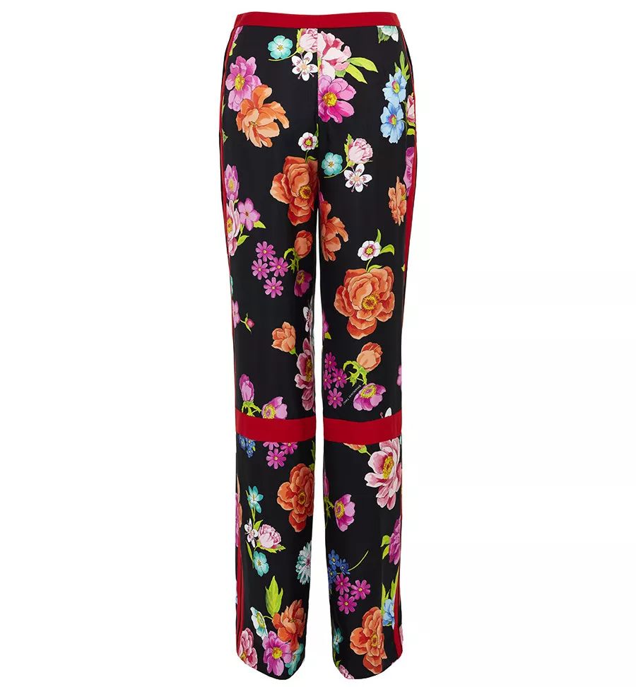 清凉一夏,让你痛快地在东荟城名店仓展开一场型格的购物狂欢之旅