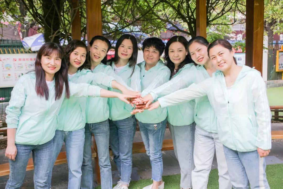 鍥犱负浼欓鑰屽嚭鍚嶇殑瀛︽牎,鍥犱负缇庨鐏殑瀛︽牎