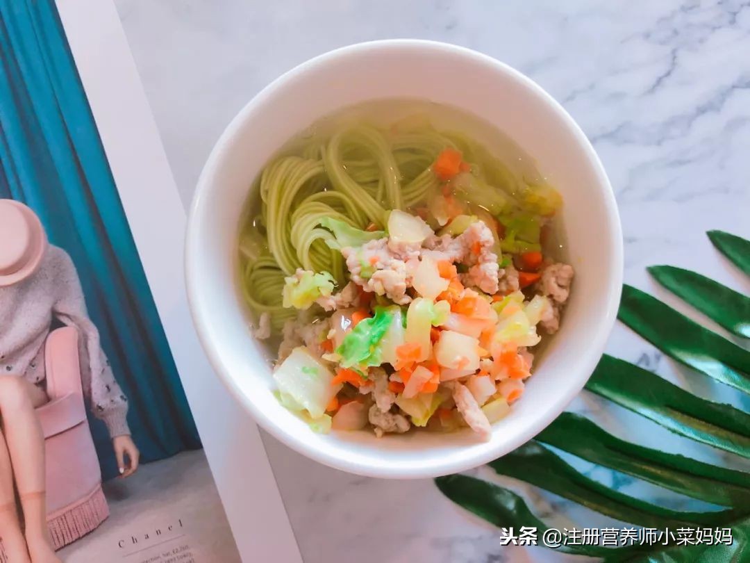 三分钟做一碗香喷喷的面条,简单早餐面条10分钟搞定适合小孩