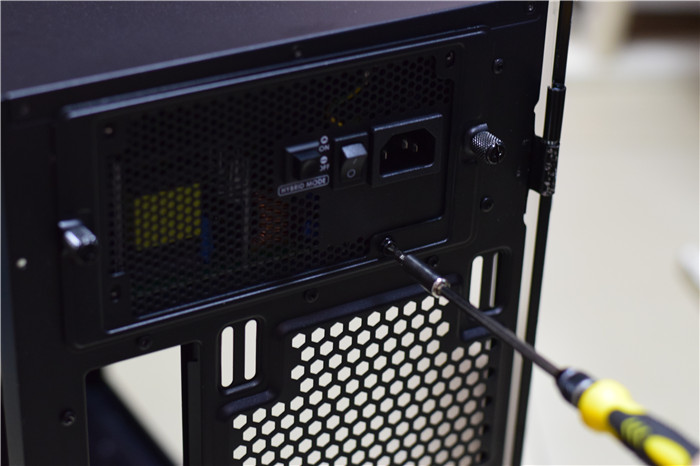 i79700kf配什么显示器,i79700k配置用什么显示器