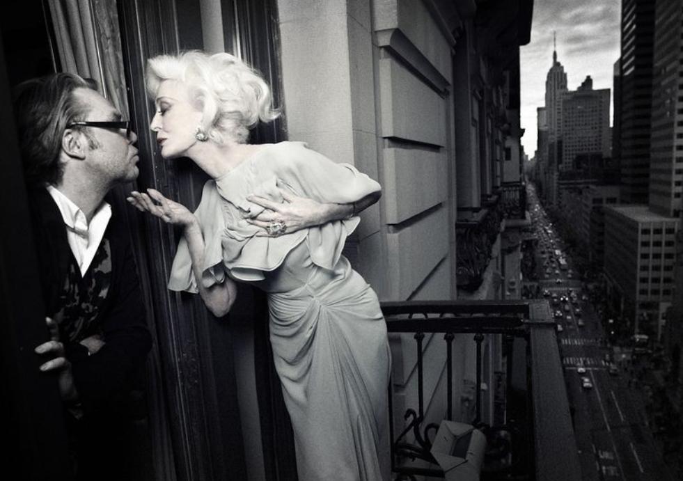 超模卡门：74岁痛失爱人还被好友骗到破产，86岁走秀依旧艳压群芳