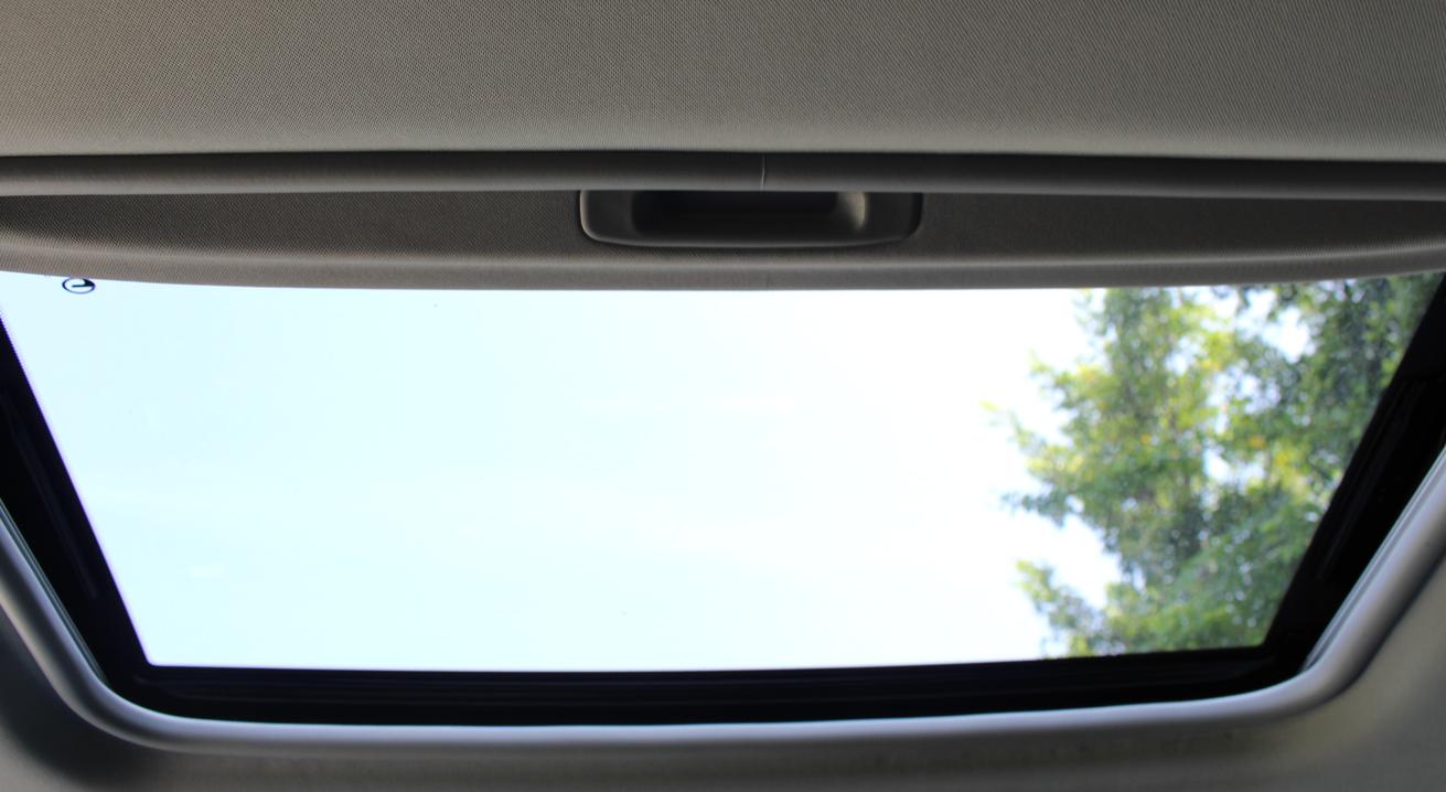 传祺m8跟埃尔法碰撞测试,传祺m8和埃尔法驾驶测试