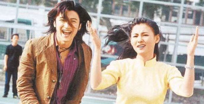 谢霆锋王菲再牵手细数二人五段坎坷感情历史错过的就让它错过吧