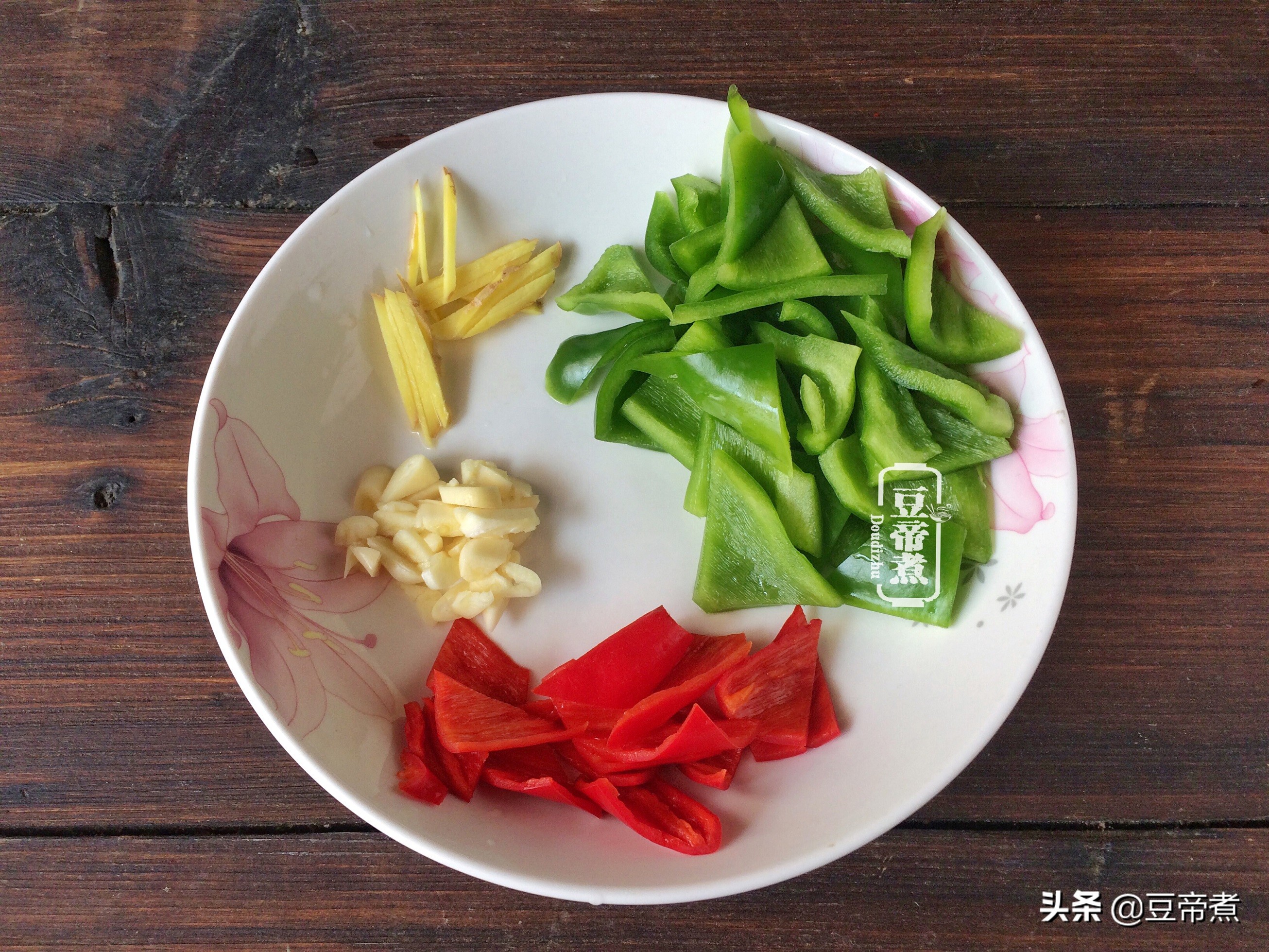 鱿鱼爆炒要炒几分钟,鱿鱼爆炒注意点