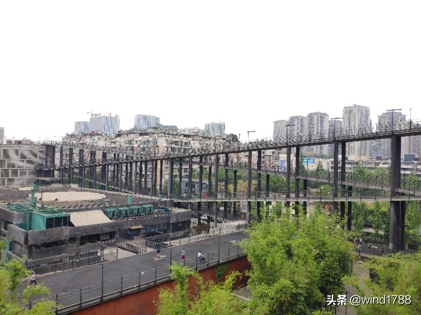 成都西村足球,成都西村大院跑道