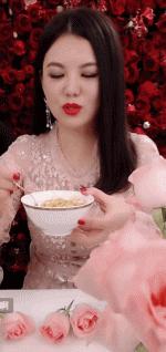 看到李湘直播卖货翻车，突然明白李佳琦为什么能成功…