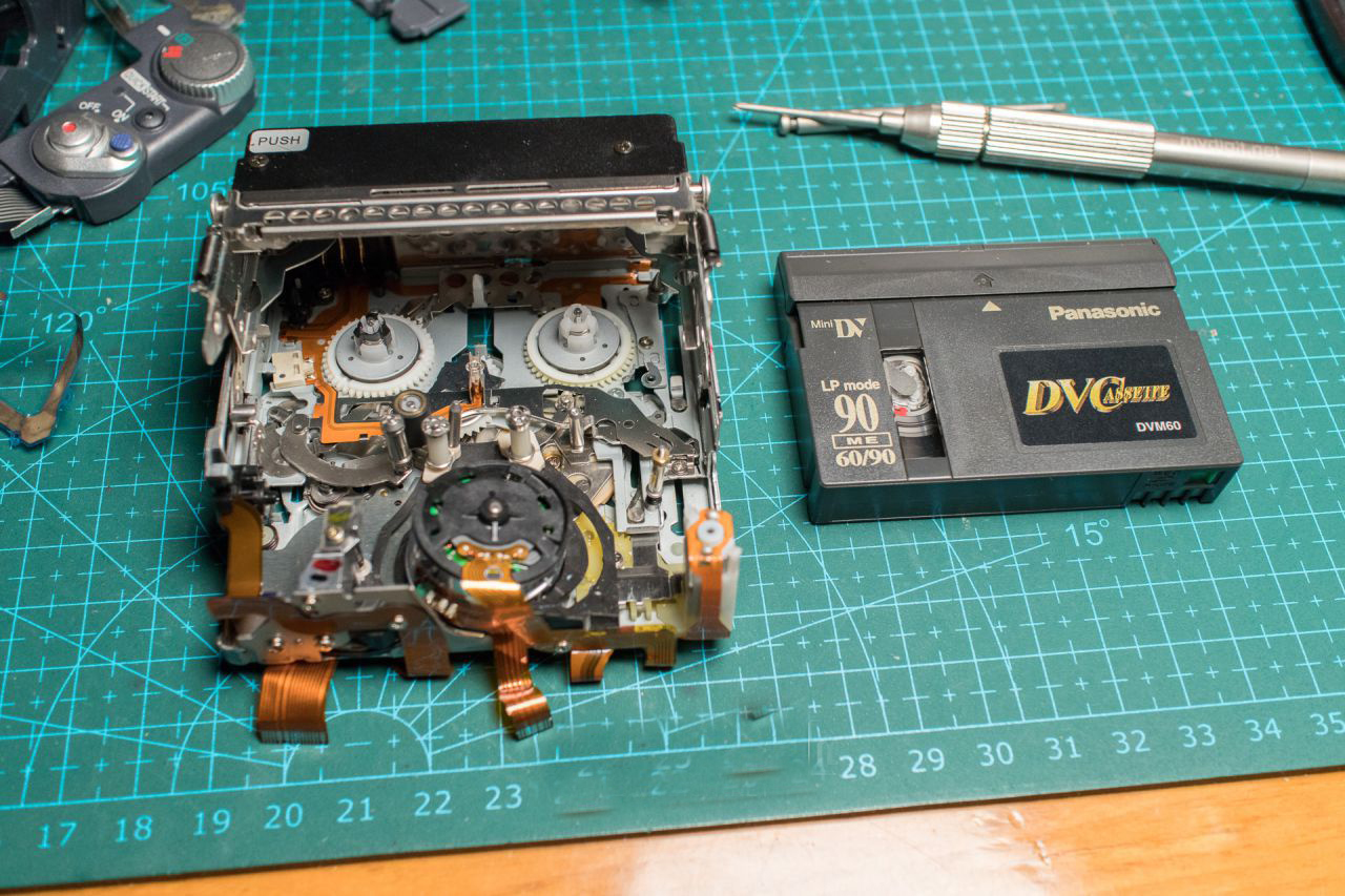 老款磁带dv摄像机工作原理,手持dv磁带摄像机