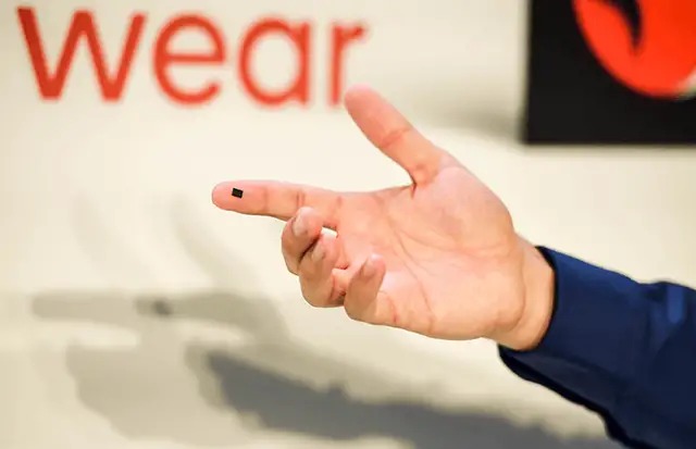 阿玛尼智能手表4代和5代,阿玛尼5a正品手表