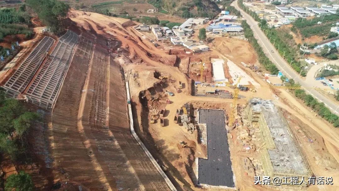 设计边坡超过150米高度,垂直多少米的高边坡属于危大工程