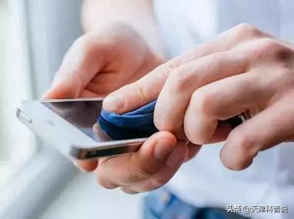 手机进水怎么办一招教你轻松解救,手机进水怎么办最快最有效华为