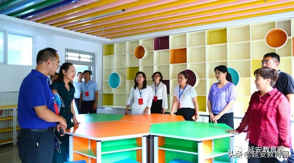 这个新扩建的学校太气派了,前来视察的领导赞不绝口