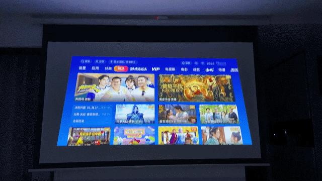 4k智能投影仪,智能4k声控投影仪