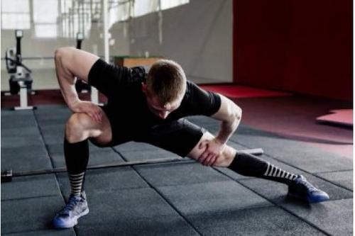 练人鱼线马甲线腹肌用这9个动作,女士健身练腹肌马甲线人鱼线