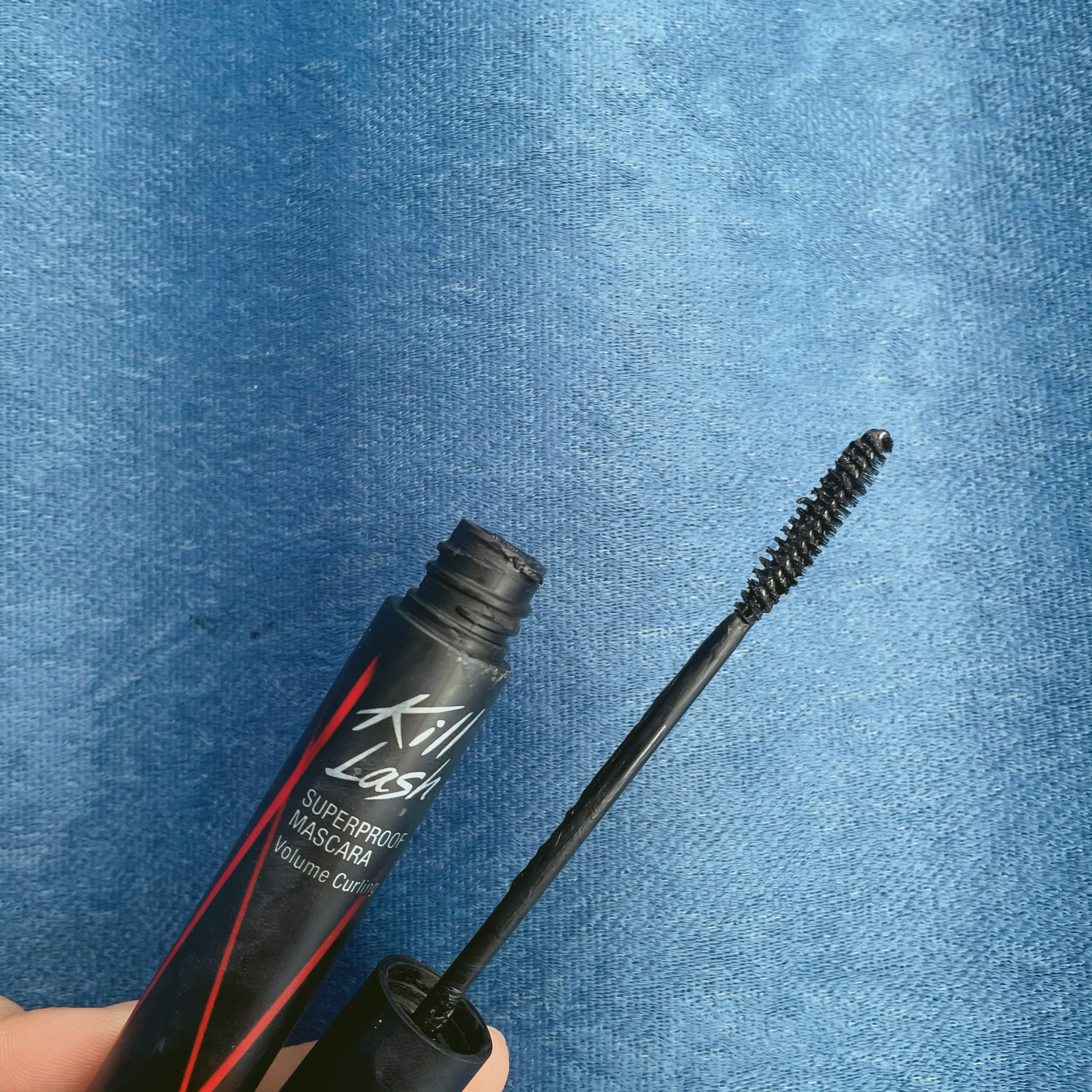 王霏霏推荐的精华液,王霏霏同款珂莱欧睫毛膏