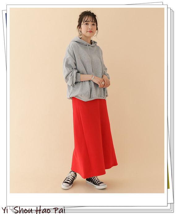 thombrowne灰色卫衣5码上身效果,春季灰色卫衣怎么搭配才好看