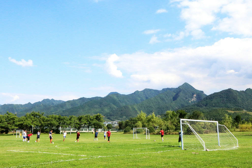 2018青少年足球夏令营上海分营,小足球大梦想