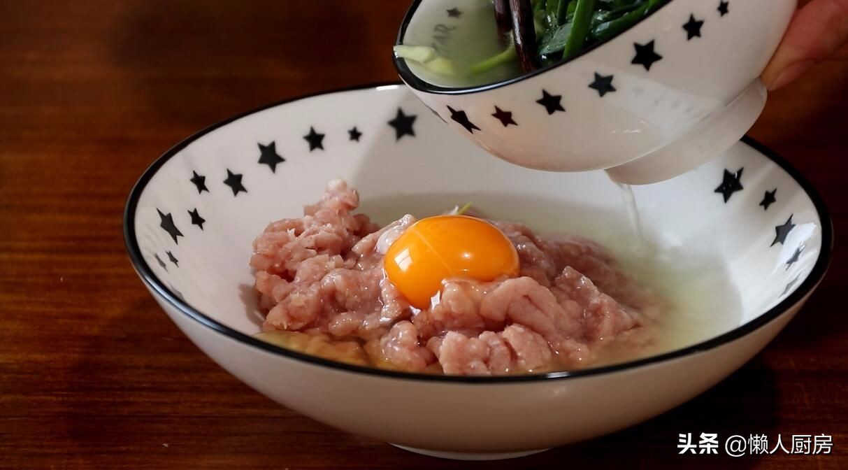 小馄饨的肉馅的正确做法,小馄饨肉馅怎么调比较好吃