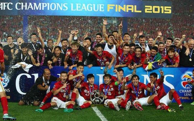 广州恒大足球俱乐部10年辉煌,中国足球却十年衰败,是谁之过?