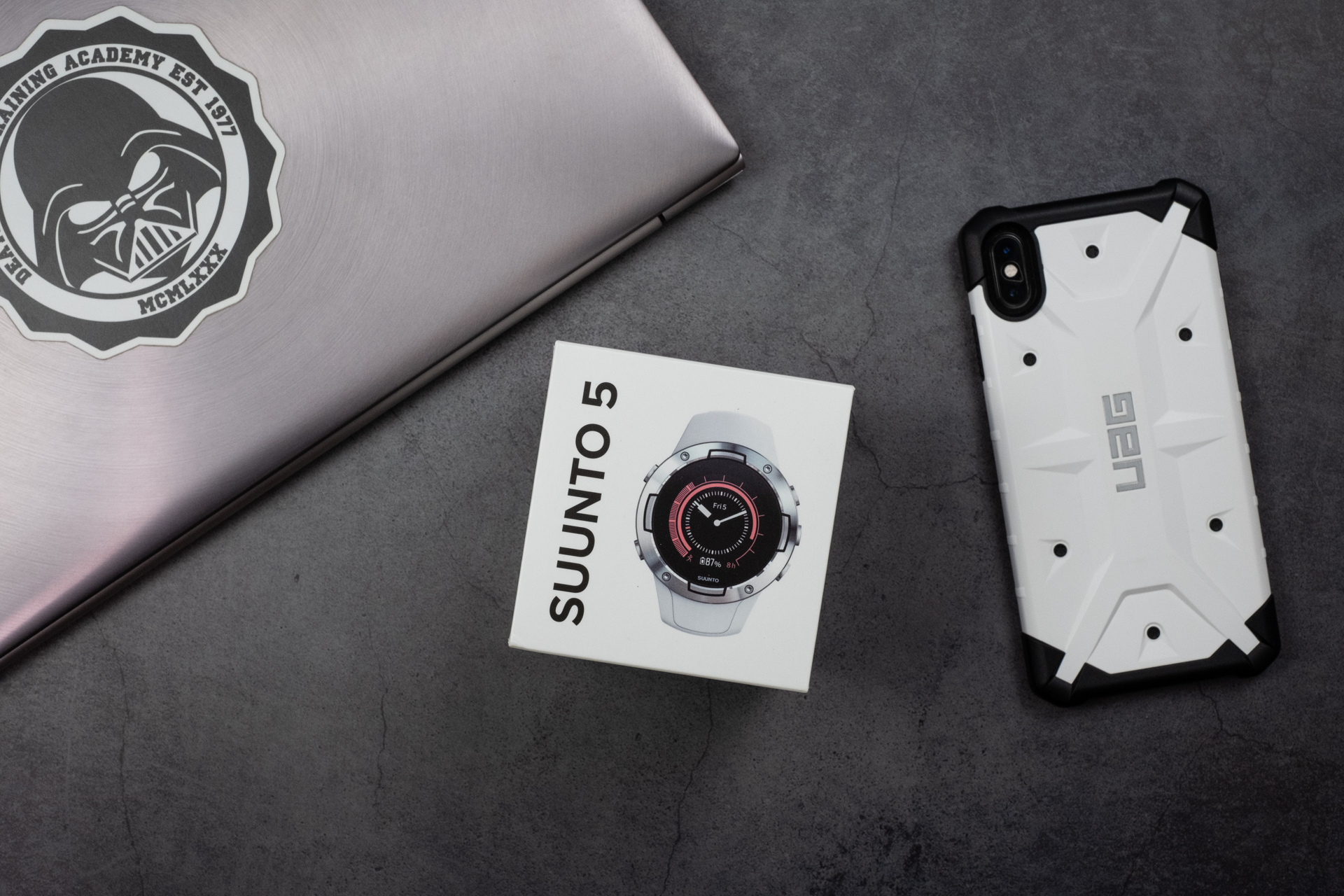 颂拓5黑白限量,颂拓suunto5智能运动手表