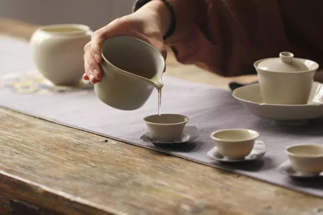 干泡茶和湿泡茶的区别,泡茶冷泡和热泡的区别