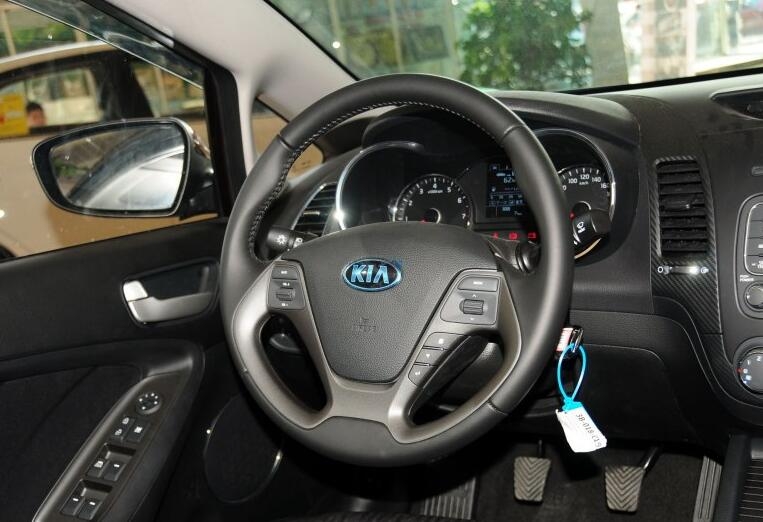 可靠性耐用性最好的轿车,19款起亚k3驾驶感受