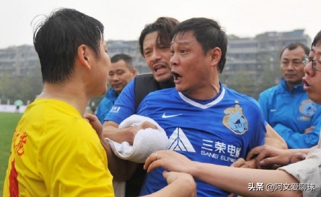 重温范志毅足球先生的传奇经历,不是中国的足球运动员有哪些