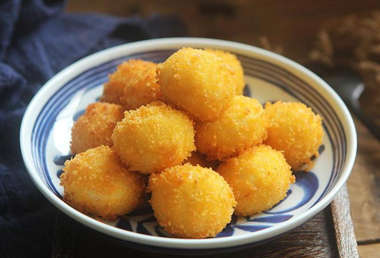 掌握了炸汤圆不炸不裂的窍门,炸汤圆前不可直接下锅