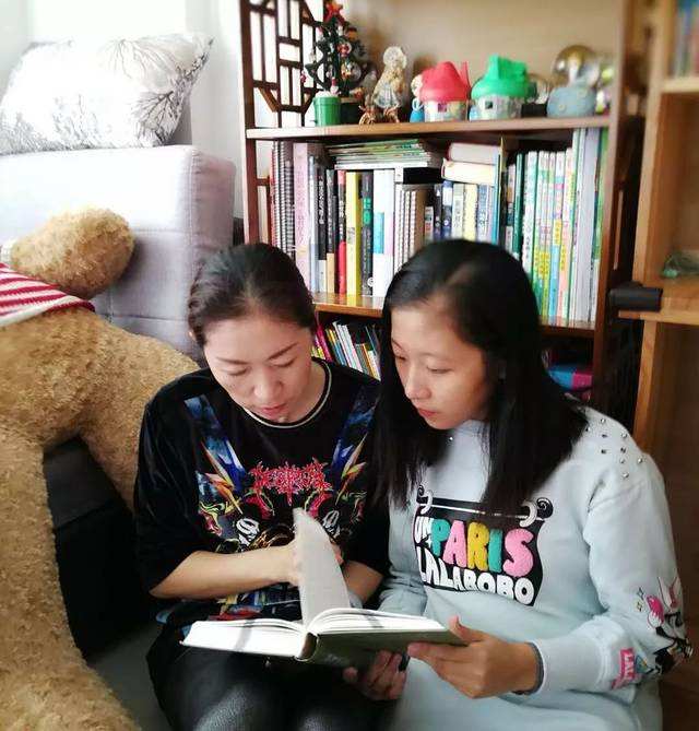 孩子看了很多书，却不会写作文？试试CROWD提问法，轻松带娃刷书