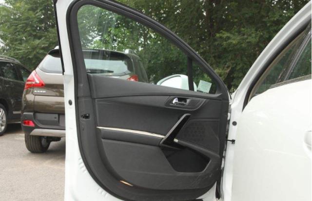 自己洗车注意的细节有哪些,自己洗车哪些地方不能沾水