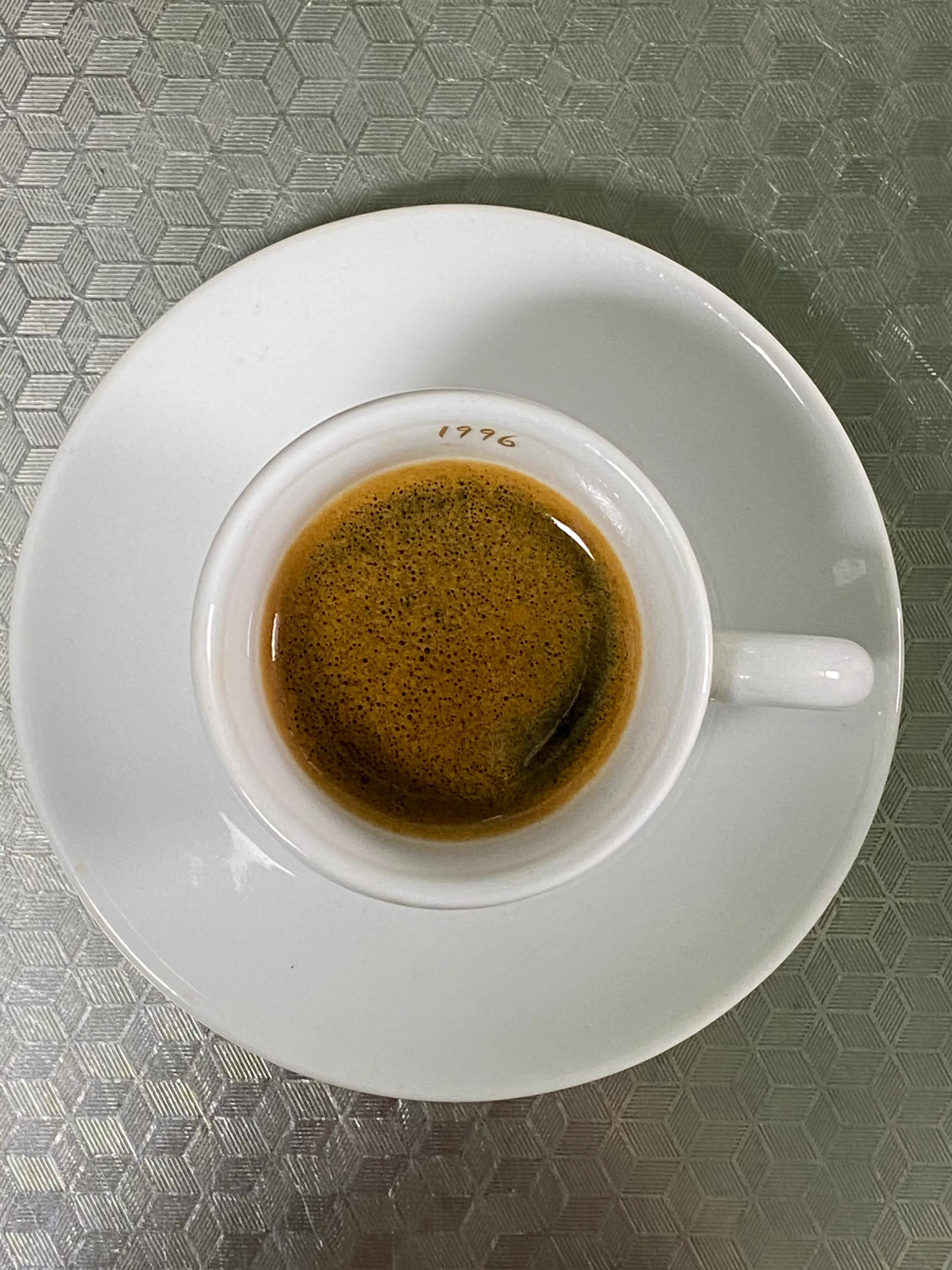 摩卡壶煮一人份的咖啡,煮一杯冰咖啡