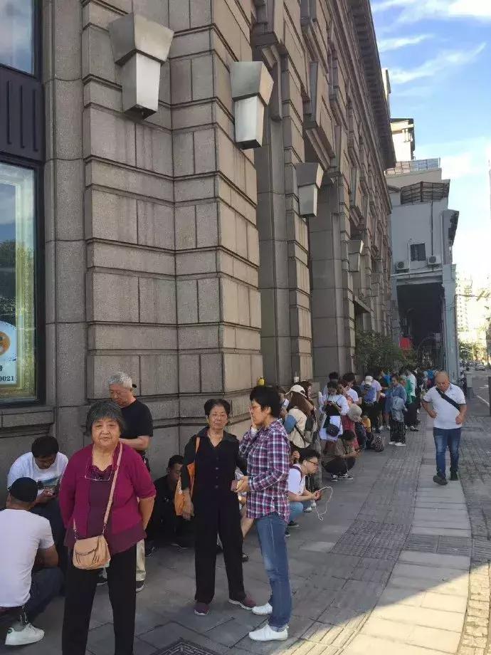 周杰伦奶茶在上海哪里,周杰伦同款奶茶被炒到上千块一杯