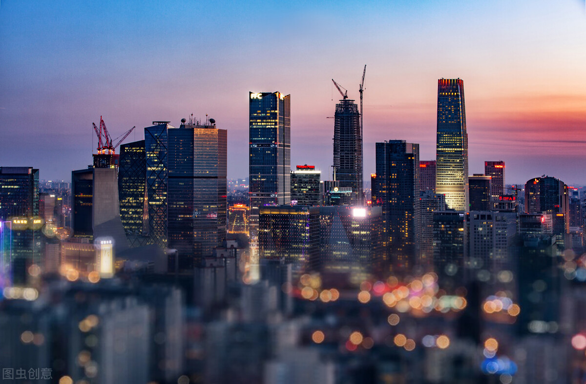 巨头的黄昏！恒大换帅，华夏暴雷，蓝光*身卖**，房地产迎来4大变局