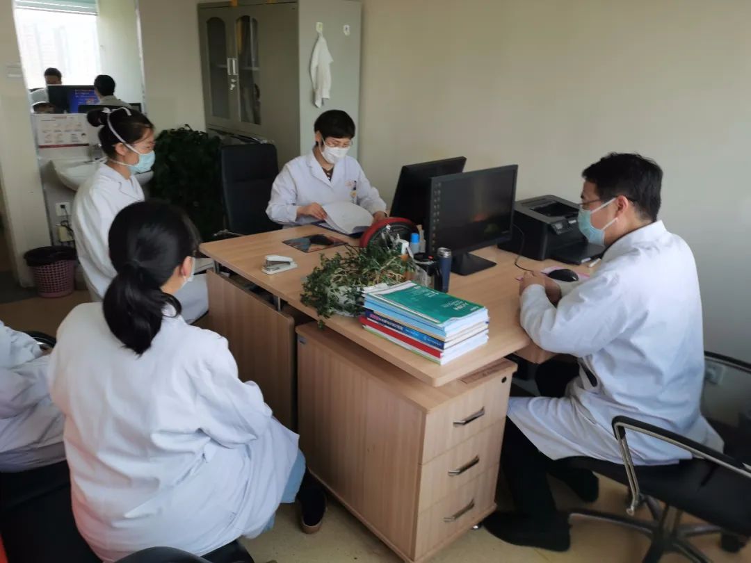 新闻产妇羊水破了,三胎产妇在医院死亡事件