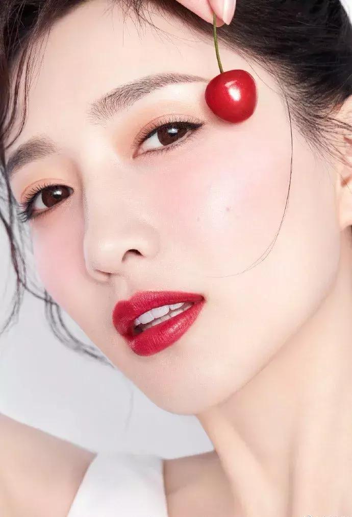 江疏影的衣品到底有多好,随便穿件连衣裙都能吊打90%的女星