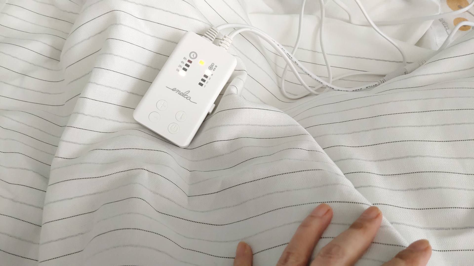 电热毯如何放在洗衣机里洗,可以拿到洗衣机洗的电热毯