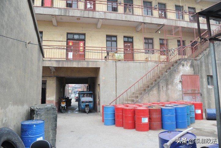 空厂房数百台电脑自动玩外挂？5年后黑客落网揭开全部真相