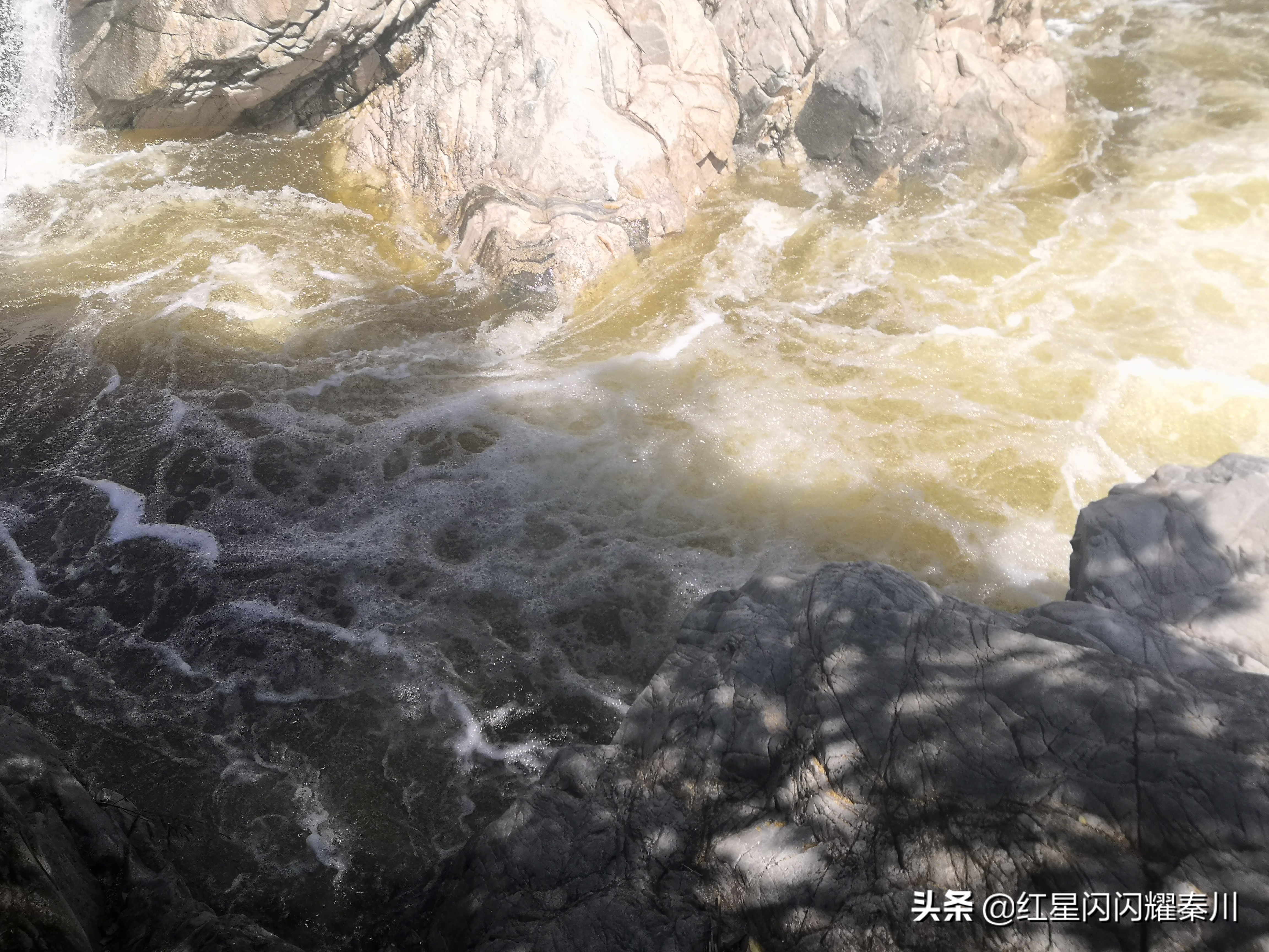 石门一道终日雷——高冠瀑布雨后游
