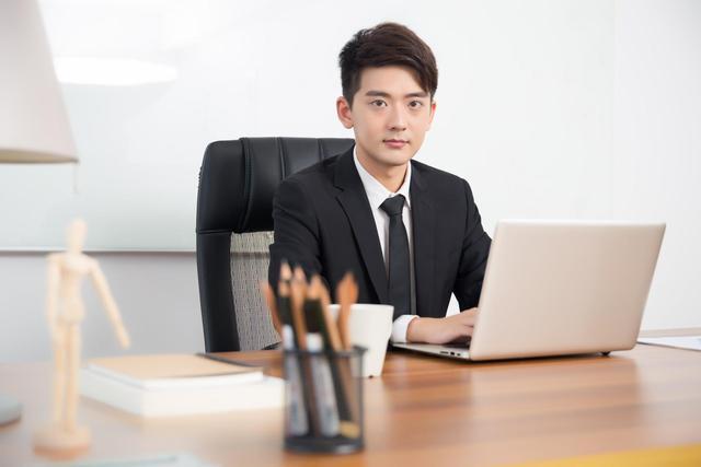 大专最吃香的十大职业工资高,毕业后就业率高工资高的专科