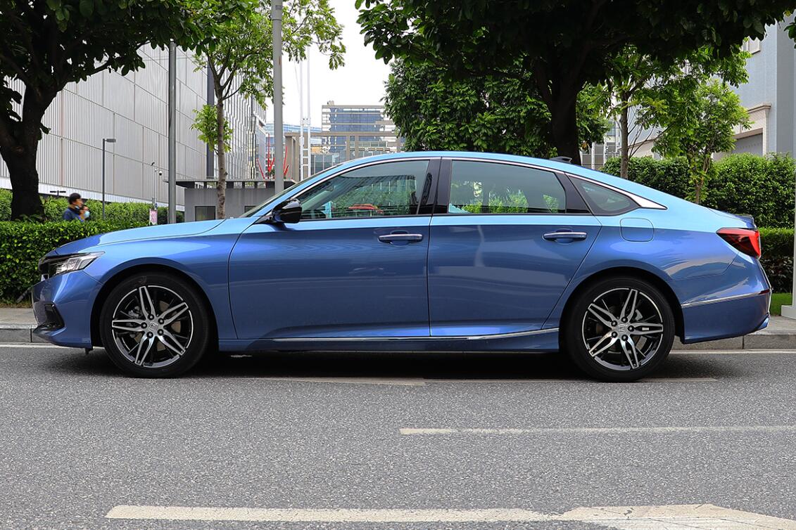 新本田雅阁混动,本田雅阁降价4万起售价13.98万