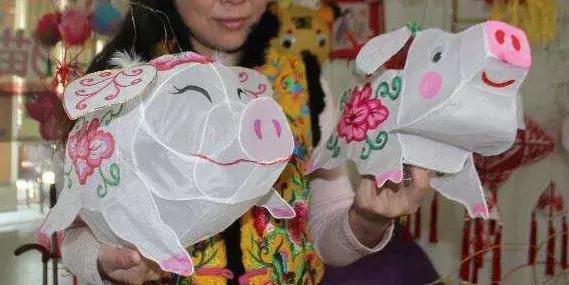 元宵花灯手工制作小猪,元宵节小猪灯笼手工
