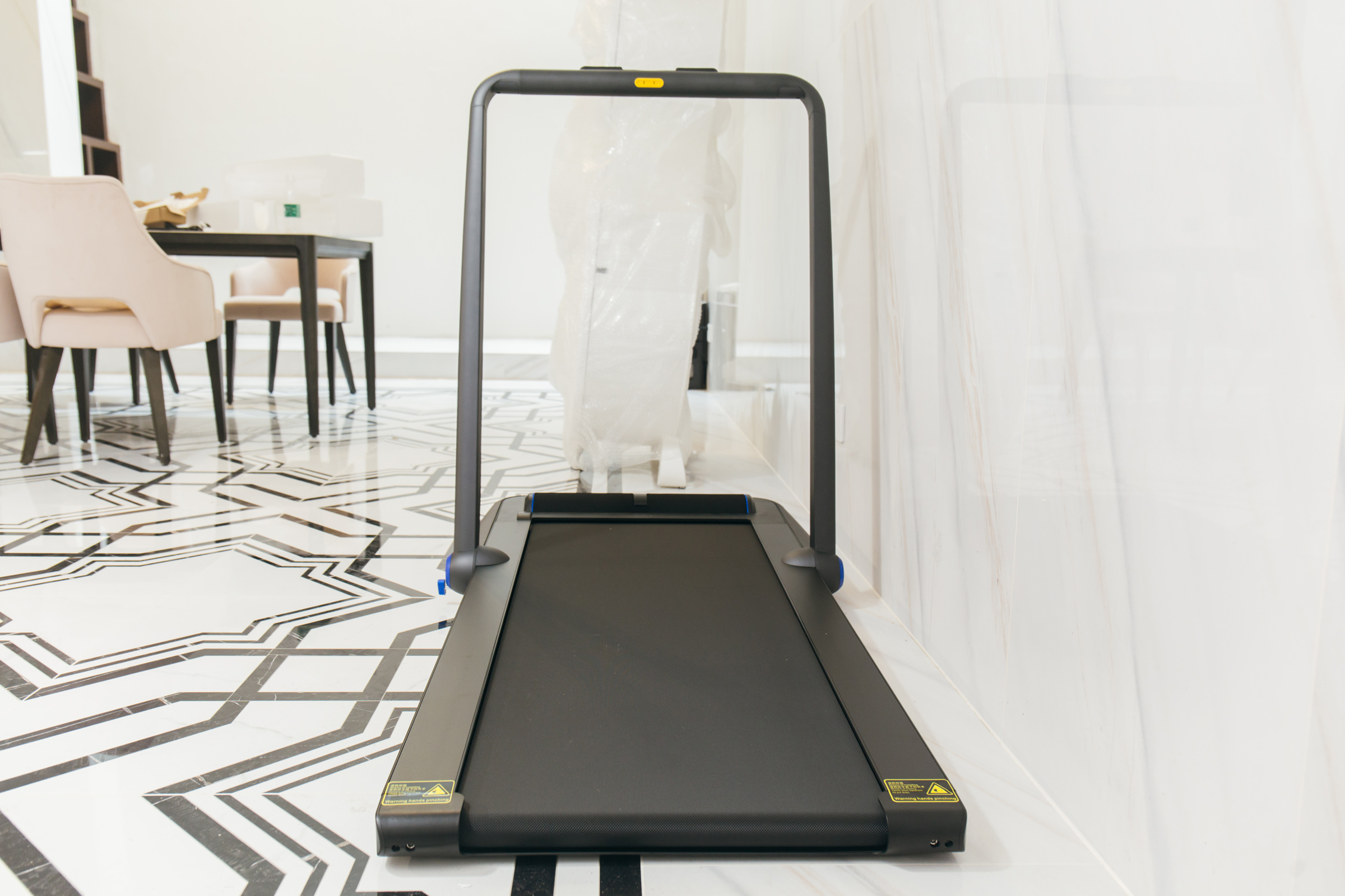 天猫精灵！小姐姐想跑步-小米有品小金K12语音跑步机体验